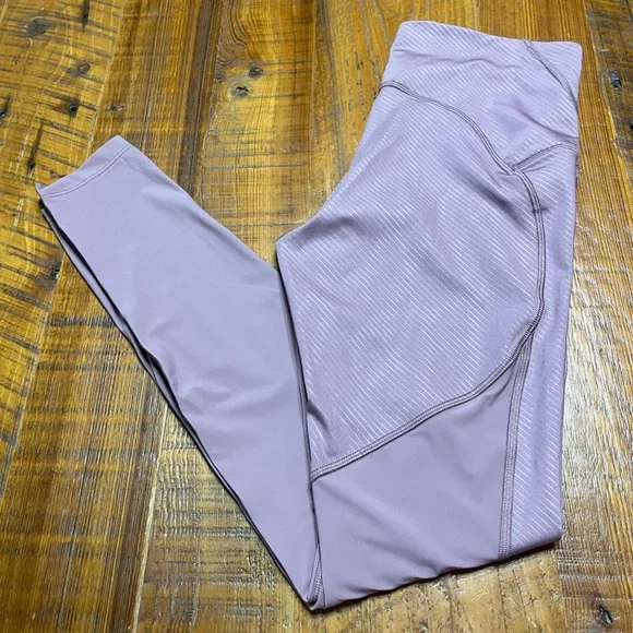 Under Armour Compression Heat Gear Leggings Size Medium - Picture 4 of 14